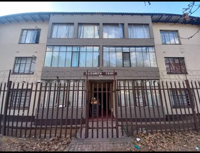 1 BEDROOM APARTMENT FOR SALE IN PRETORIA WEST